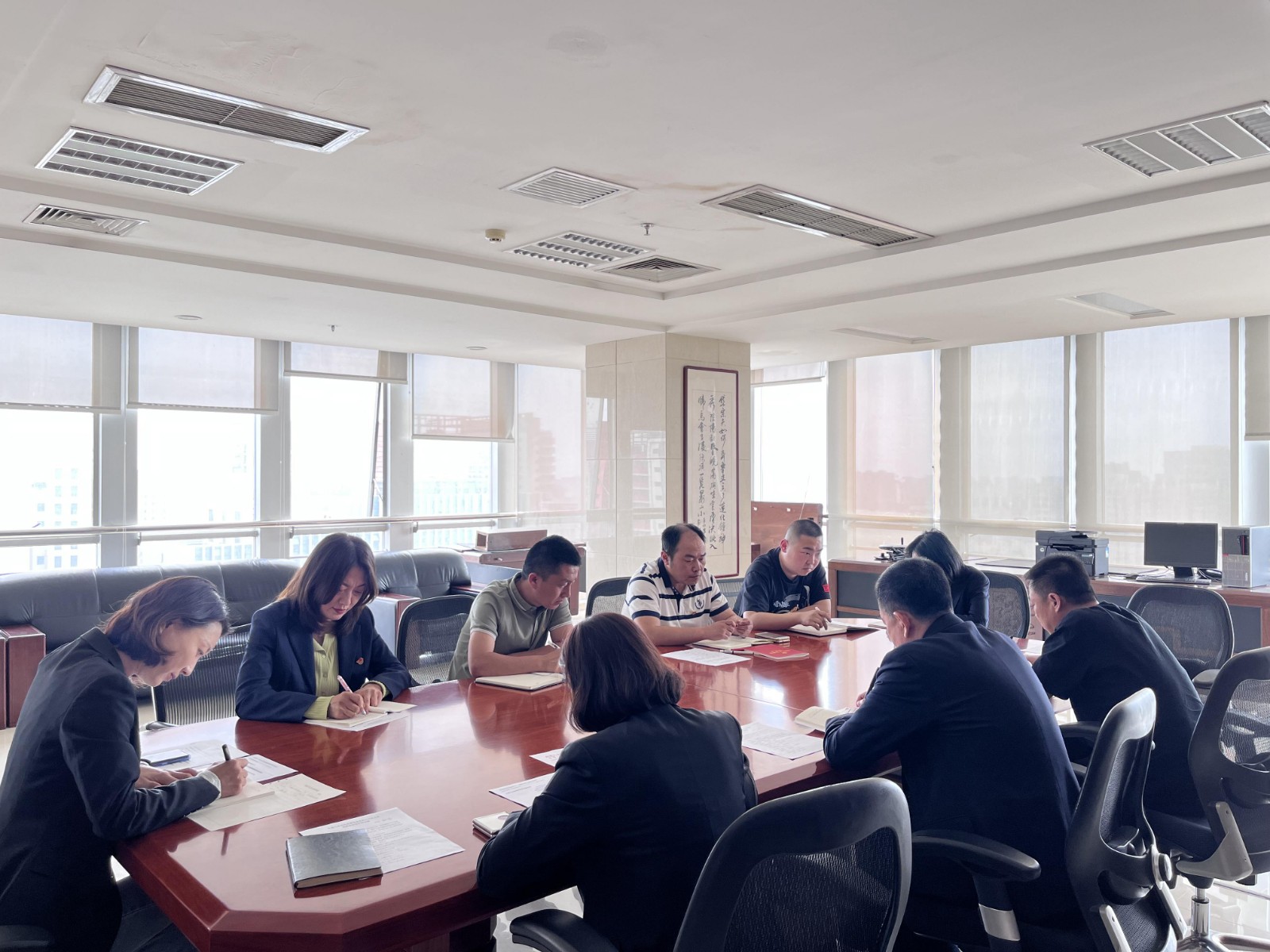 5.6段婷宇-内蒙古金創供應鏈管理有限公司黨支部召開(kāi)黨員學(xué)習大會圖1_.jpg