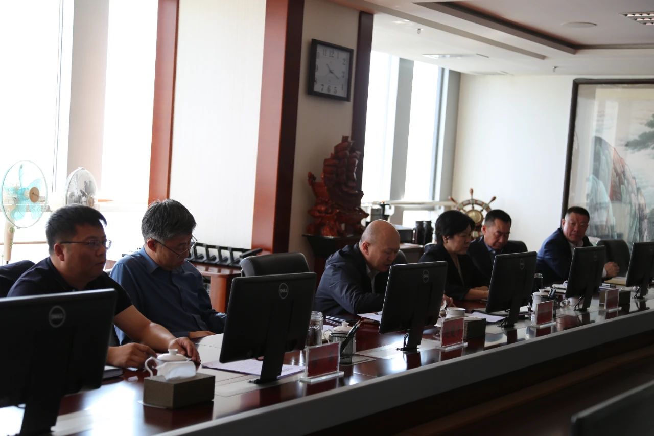 集團黨委召開(kāi)第五次理論學(xué)習中心組（擴大）學(xué)習會01.jpg